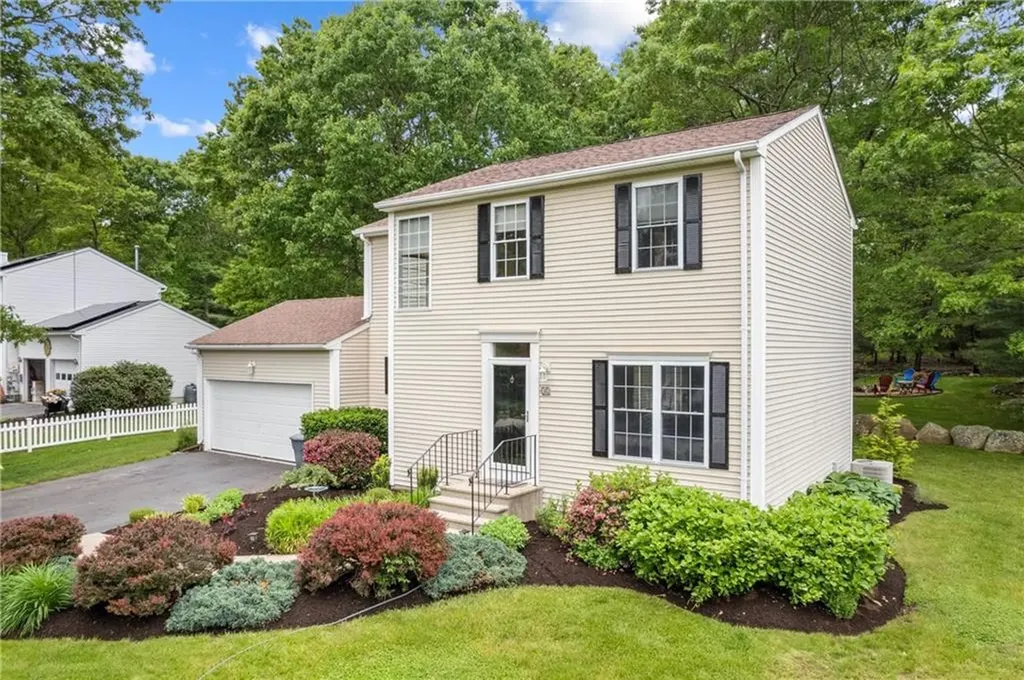 32 Cobblestone Terrace Coventry RI 02816