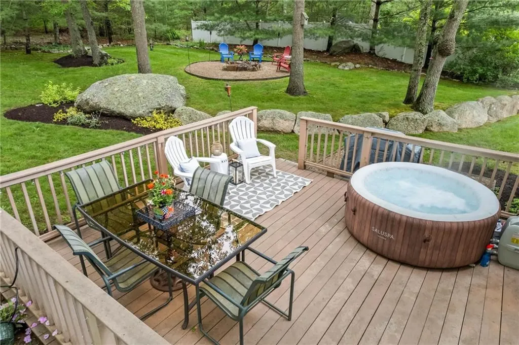 32 Cobblestone Terrace Coventry RI 02816