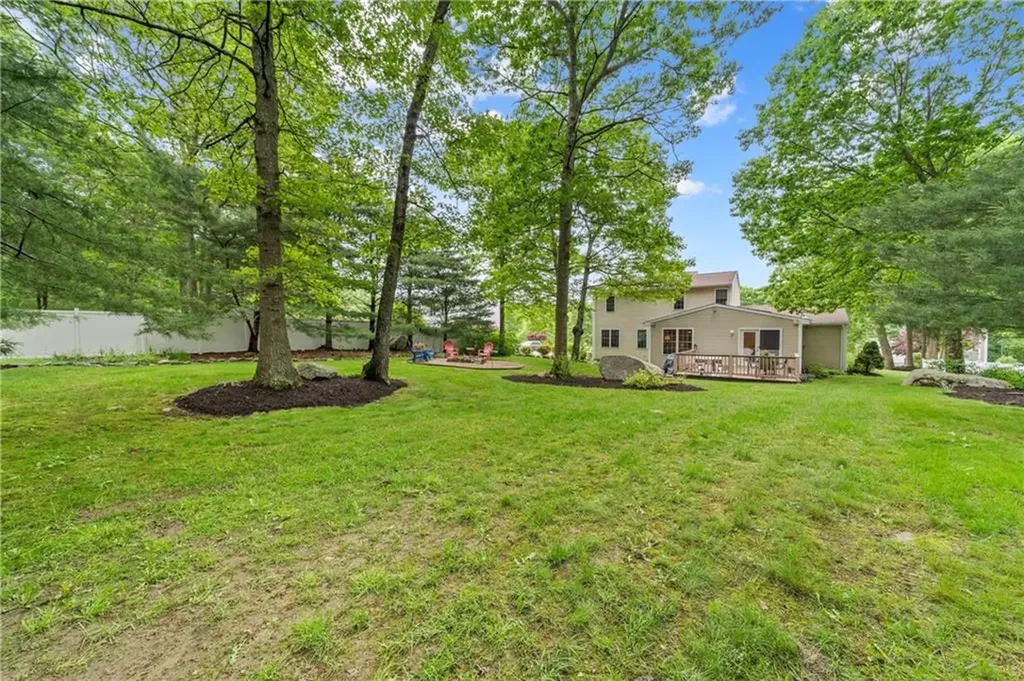 32 Cobblestone Terrace Coventry RI 02816