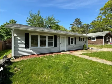 4 Abbey Lane Foster RI 02825