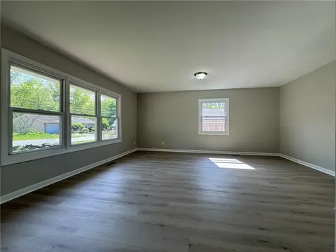 4 Abbey Lane Foster RI 02825