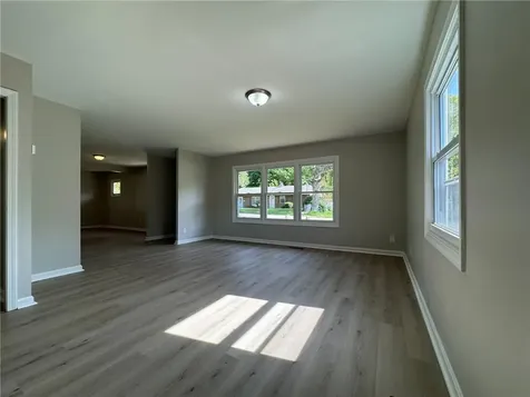 4 Abbey Lane Foster RI 02825