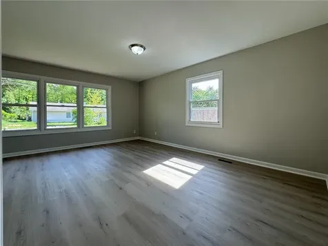 4 Abbey Lane Foster RI 02825