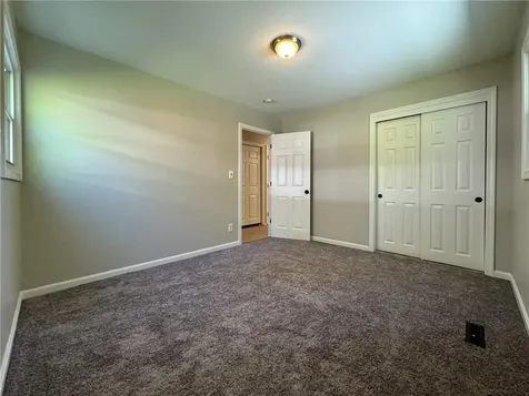 4 Abbey Lane Foster RI 02825