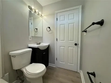 4 Abbey Lane Foster RI 02825