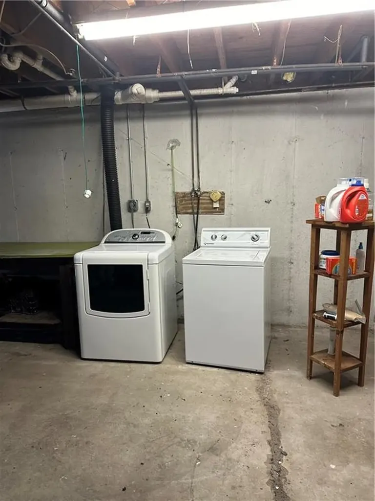 140 North Road Hopkinton RI 02833