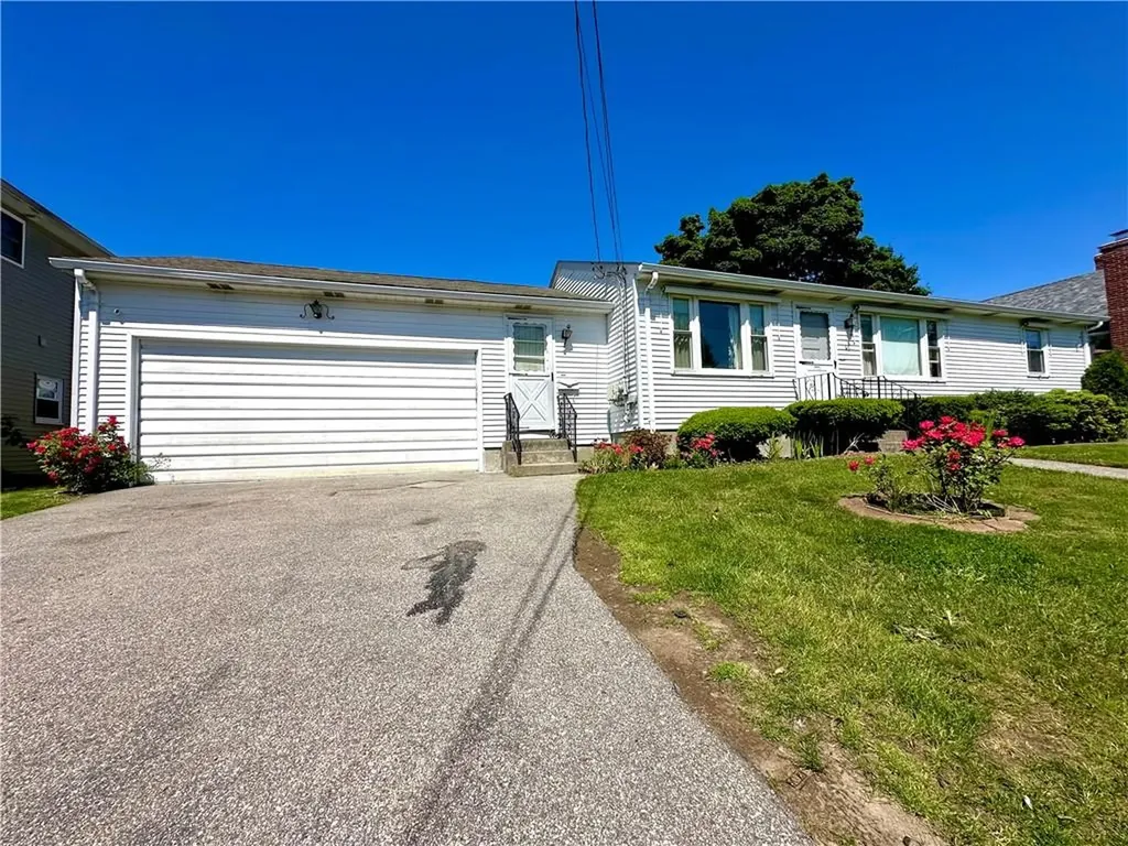 66 Leslie Street Cranston RI 02910