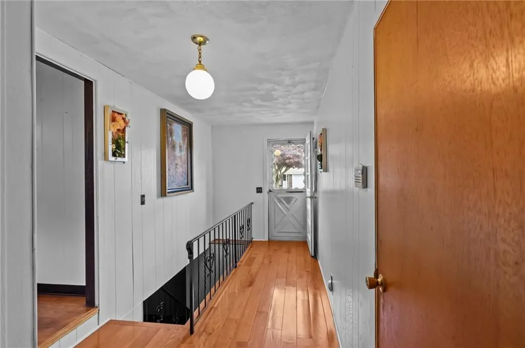 66 Leslie Street Cranston RI 02910
