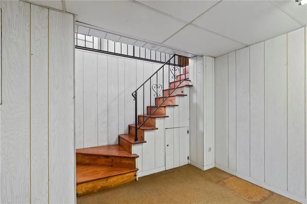 66 Leslie Street Cranston RI 02910