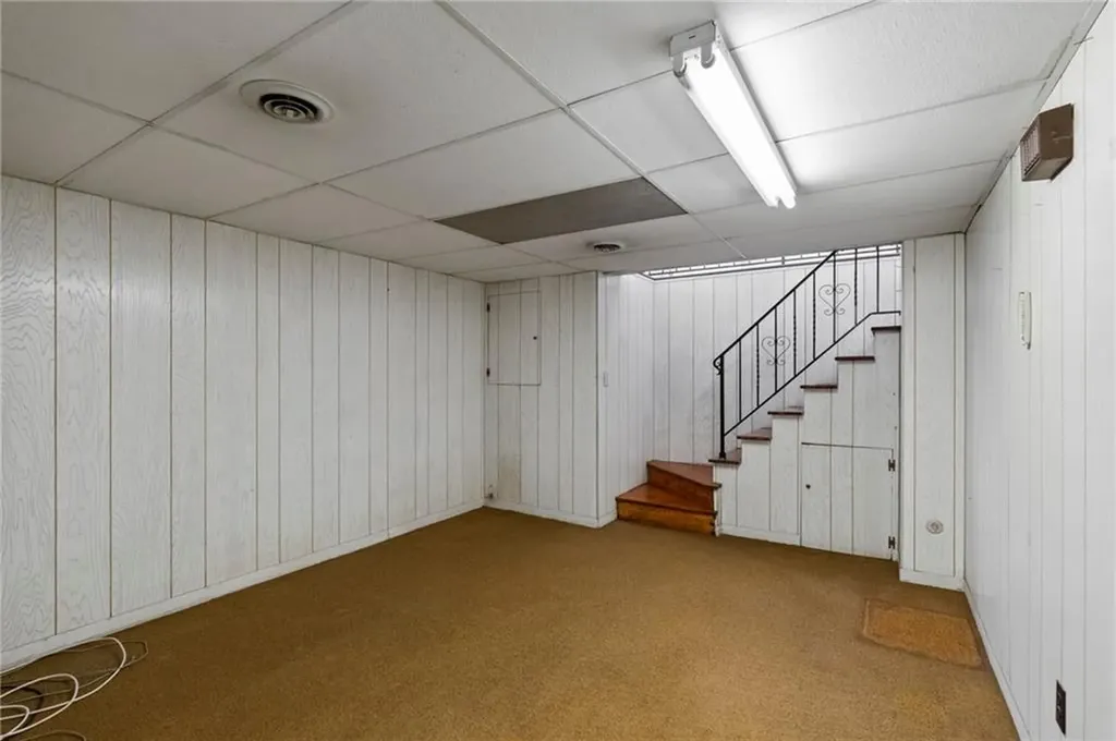 66 Leslie Street Cranston RI 02910