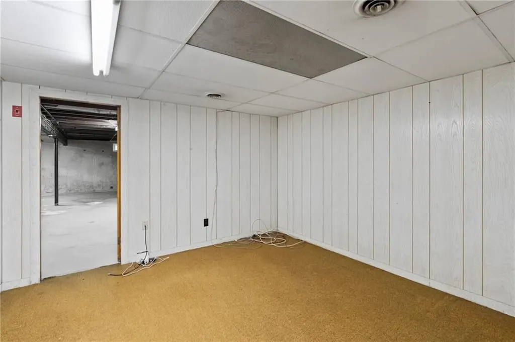 66 Leslie Street Cranston RI 02910