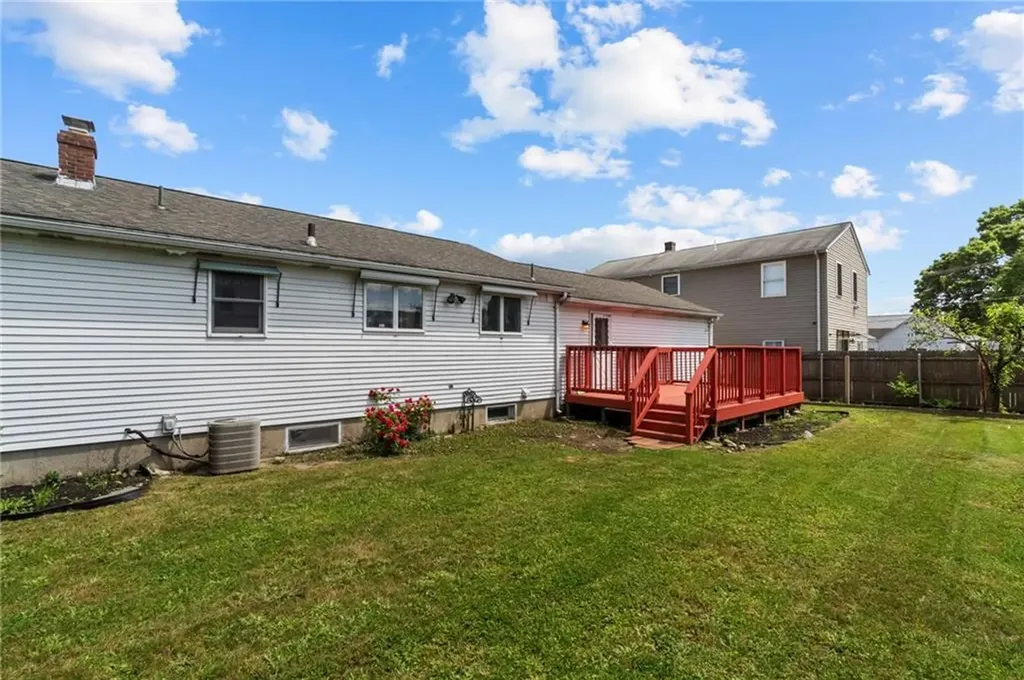 66 Leslie Street Cranston RI 02910