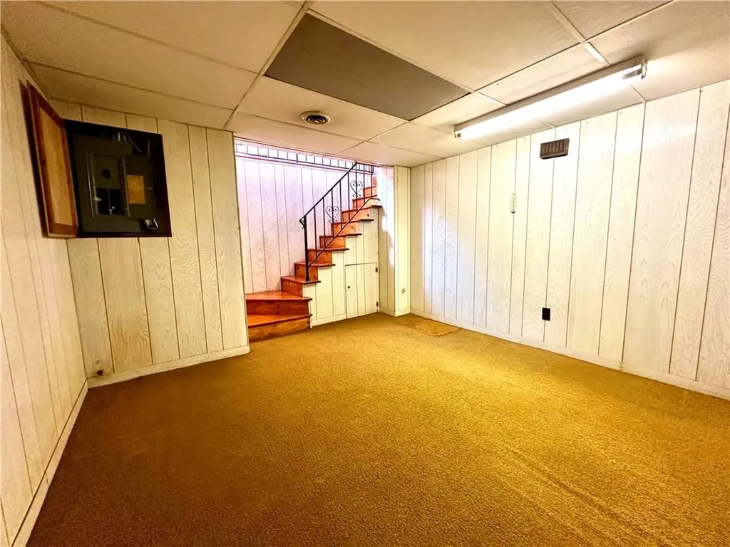 66 Leslie Street Cranston RI 02910