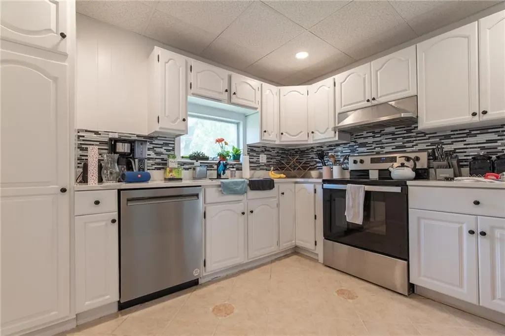 22 Chambers Street Cumberland RI 02864