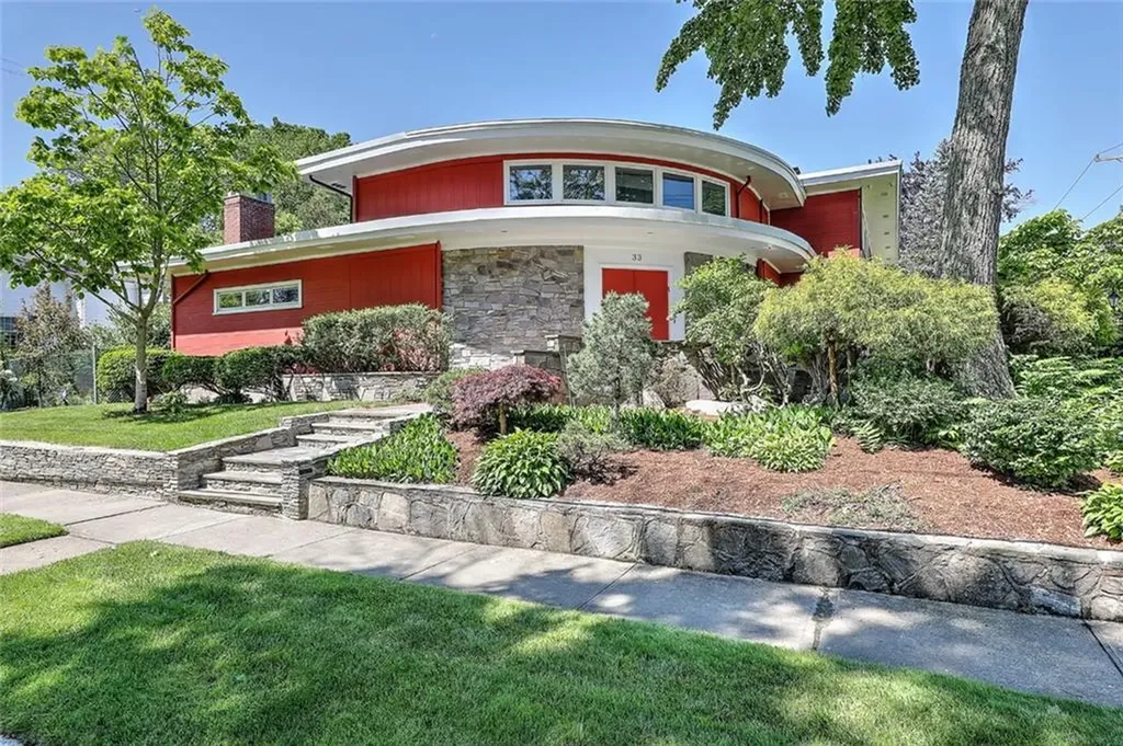 33 Intervale Road Providence RI 02906