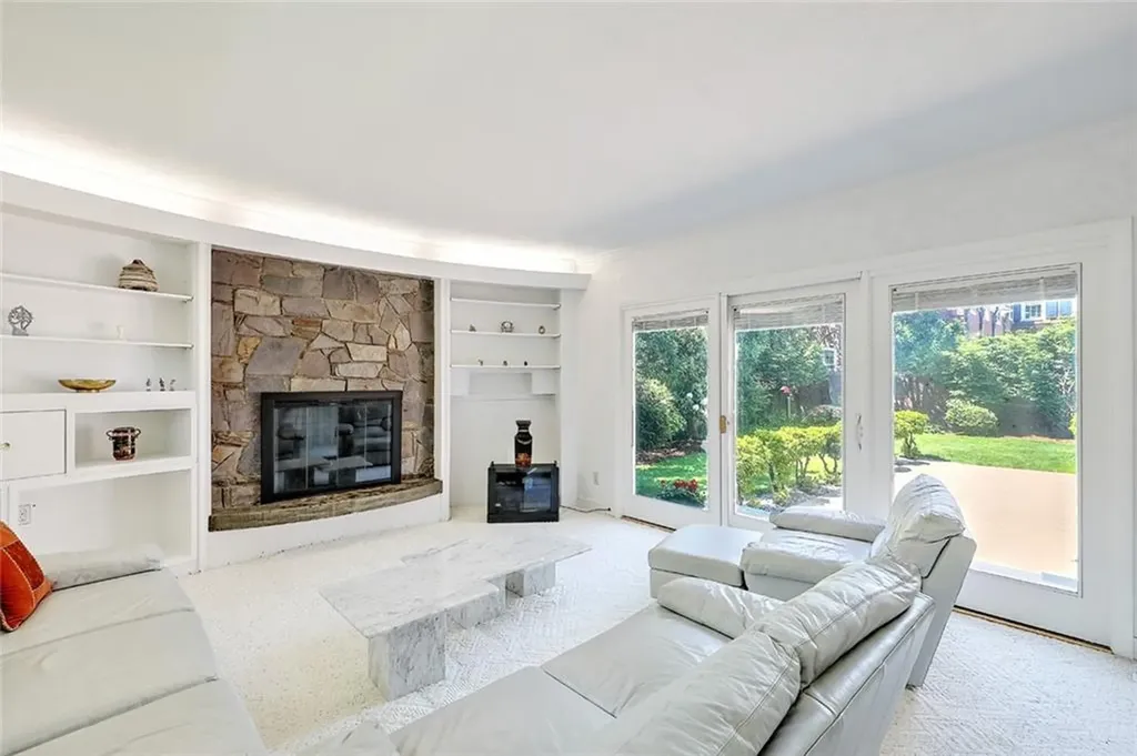 33 Intervale Road Providence RI 02906
