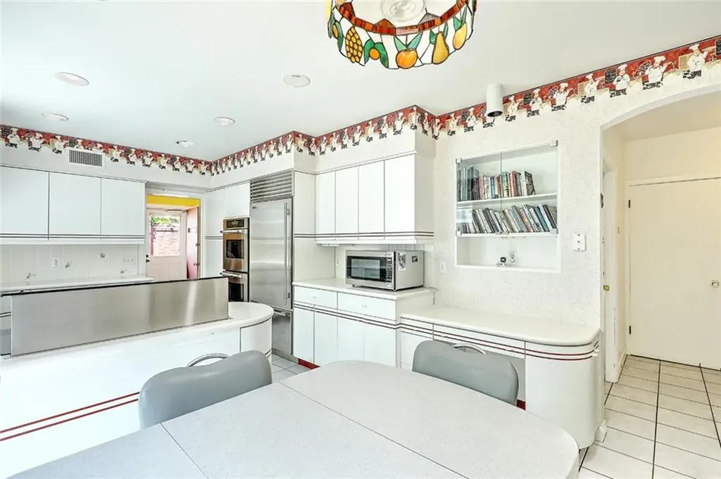 33 Intervale Road Providence RI 02906