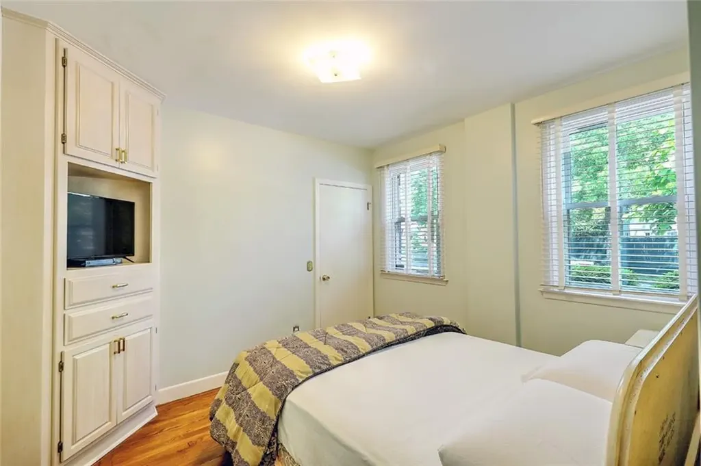 33 Intervale Road Providence RI 02906