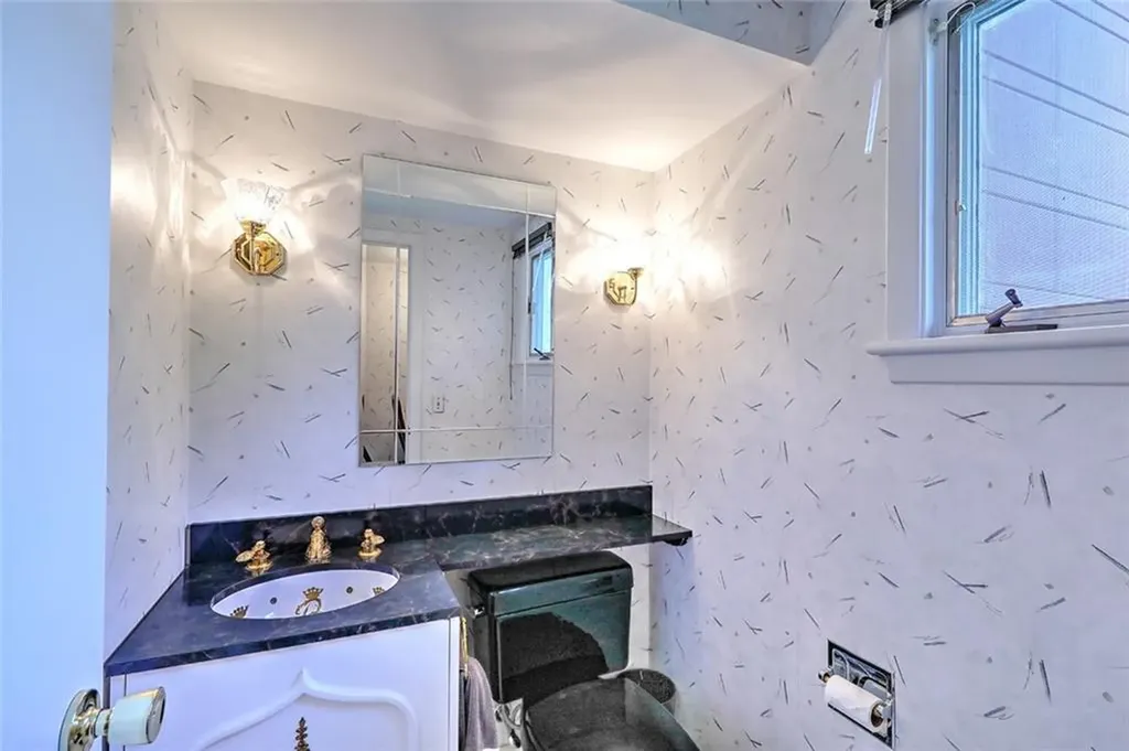 33 Intervale Road Providence RI 02906