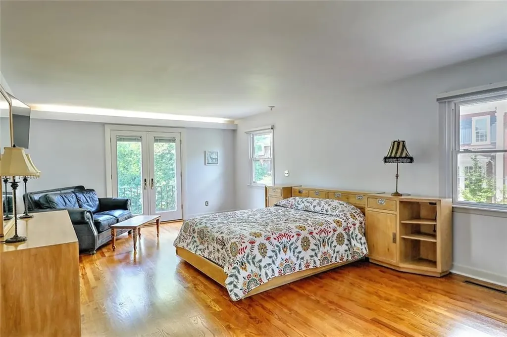 33 Intervale Road Providence RI 02906
