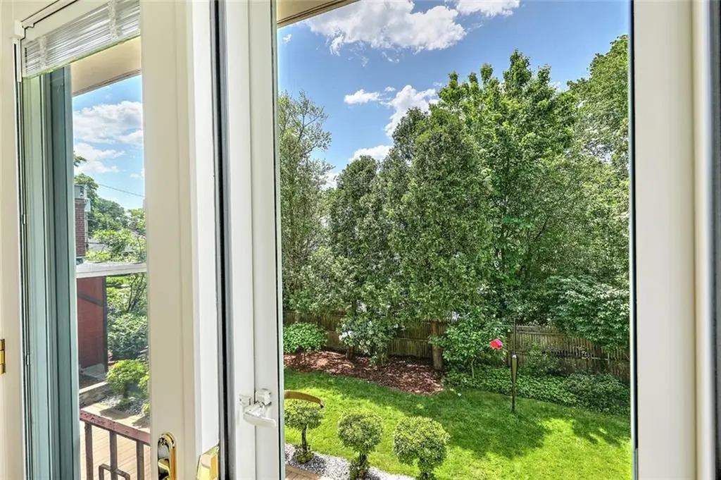 33 Intervale Road Providence RI 02906