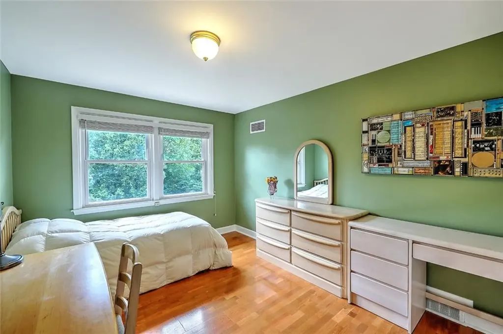 33 Intervale Road Providence RI 02906