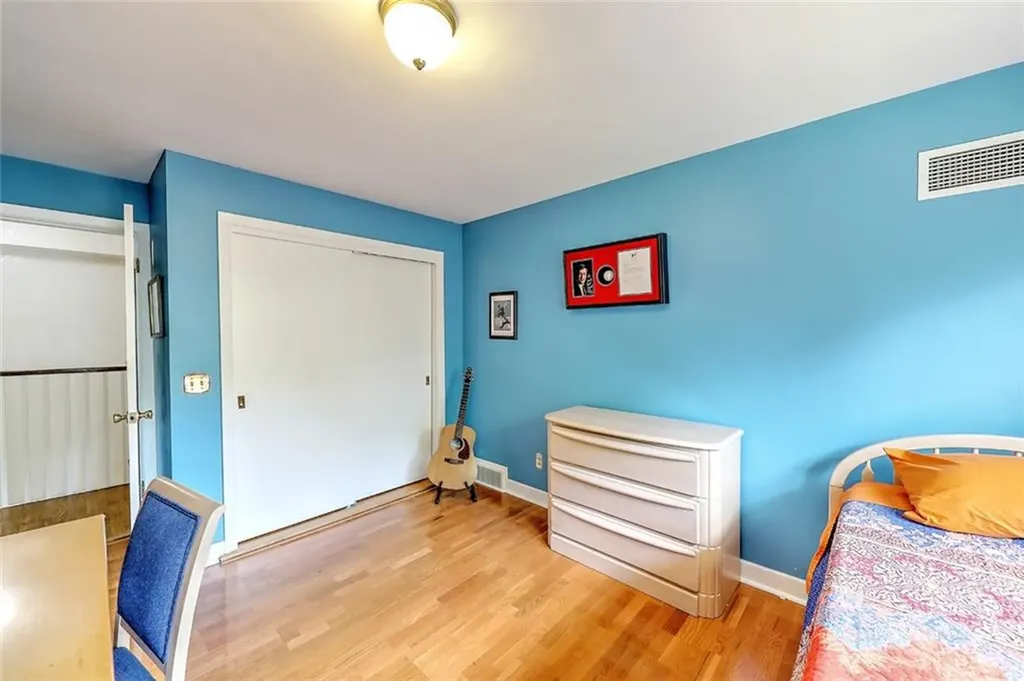 33 Intervale Road Providence RI 02906