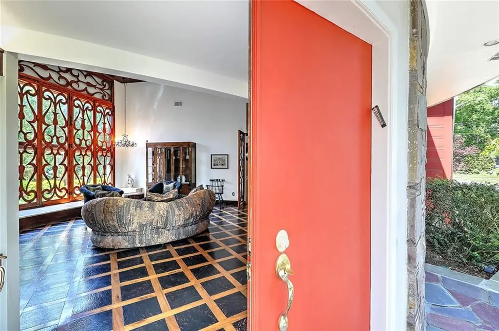 33 Intervale Road Providence RI 02906