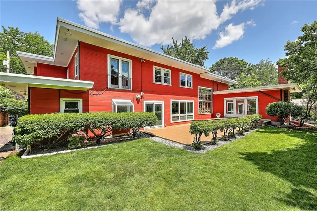 33 Intervale Road Providence RI 02906