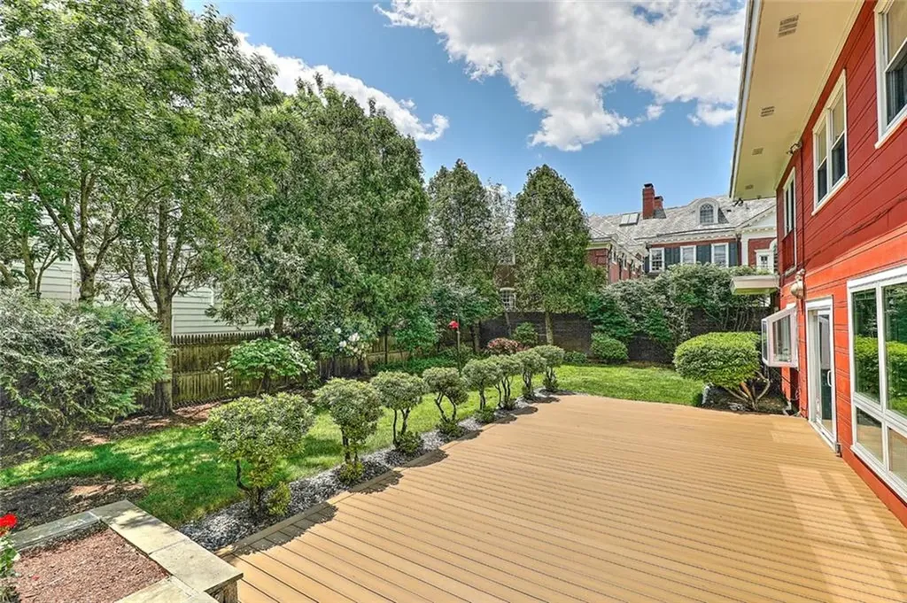 33 Intervale Road Providence RI 02906