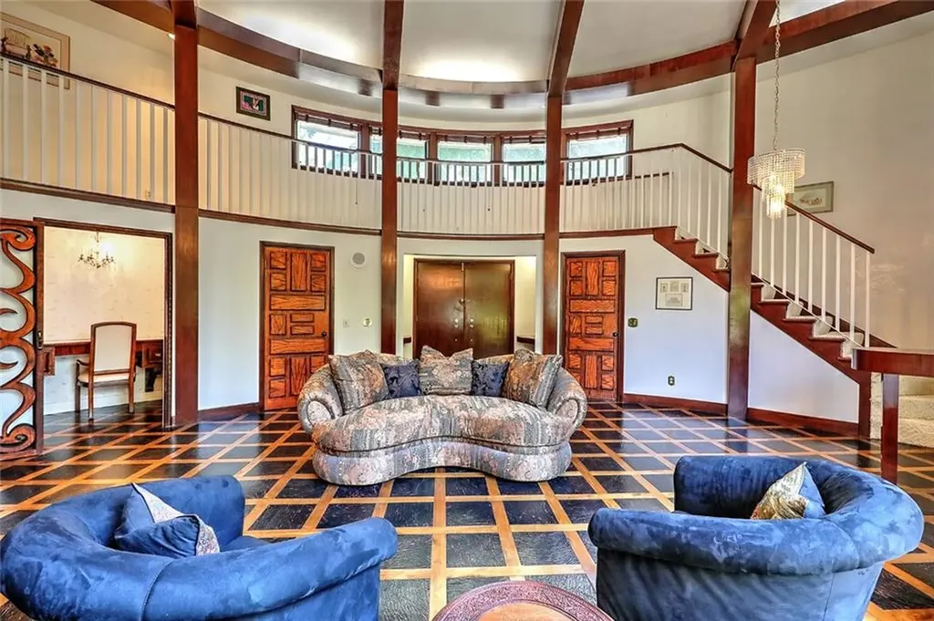 33 Intervale Road Providence RI 02906