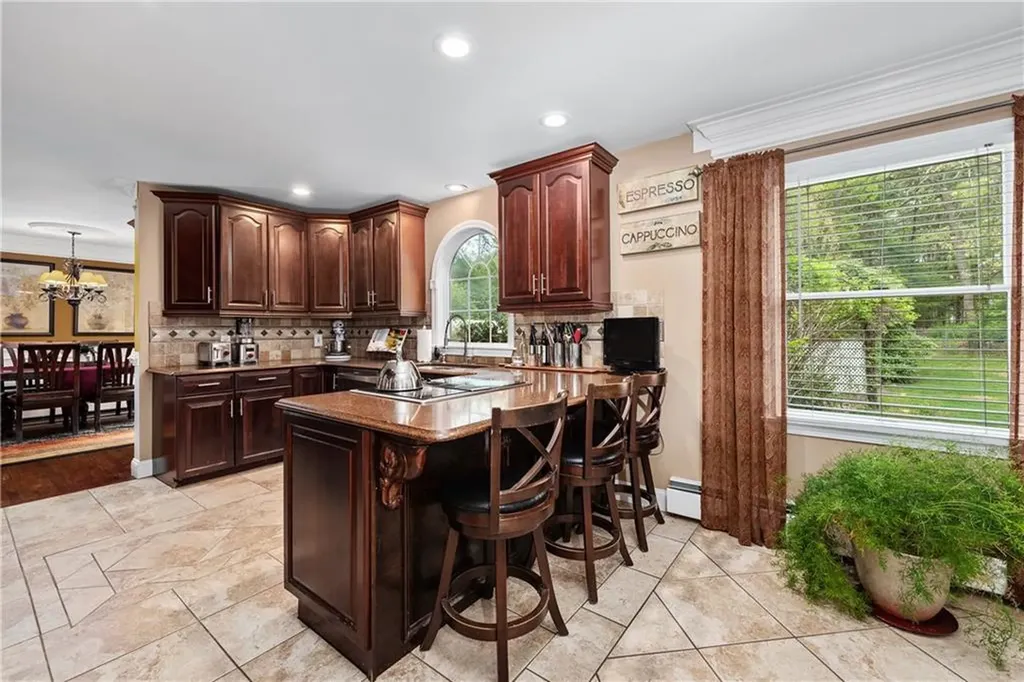 46 Sharon Drive Coventry RI 02816