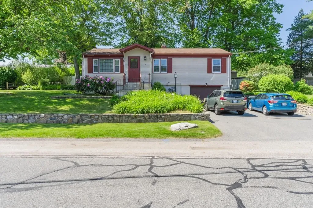8 Scenic View Drive Smithfield RI 02917