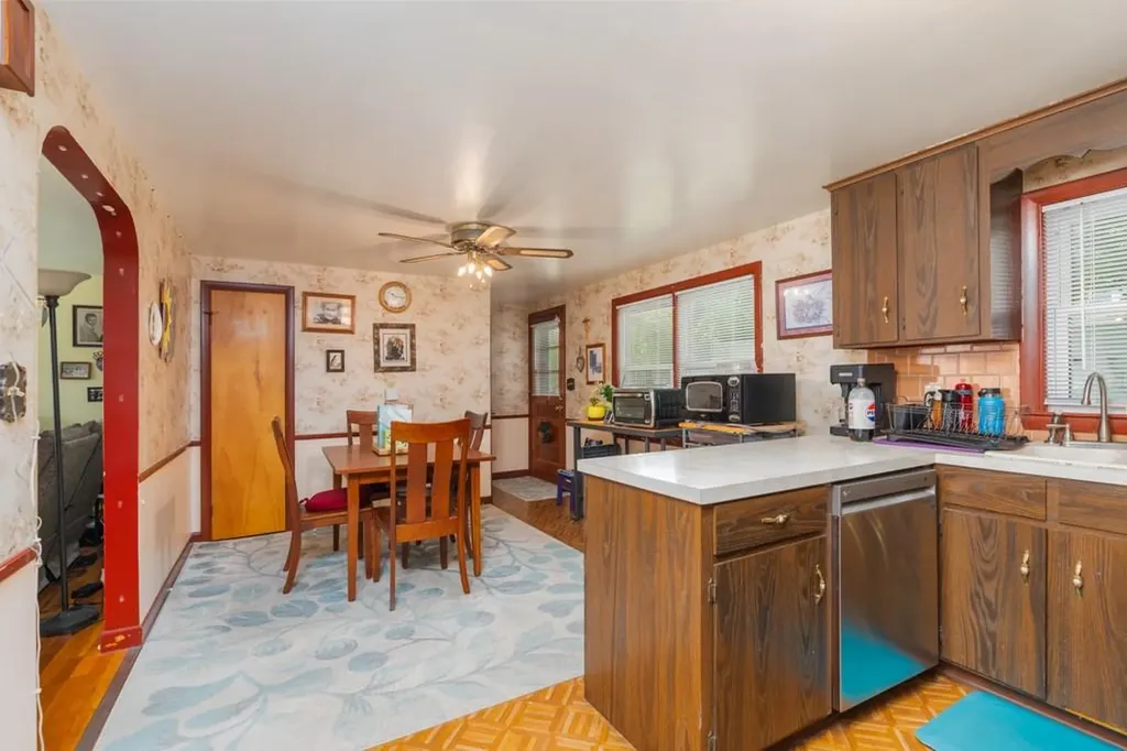 8 Scenic View Drive Smithfield RI 02917