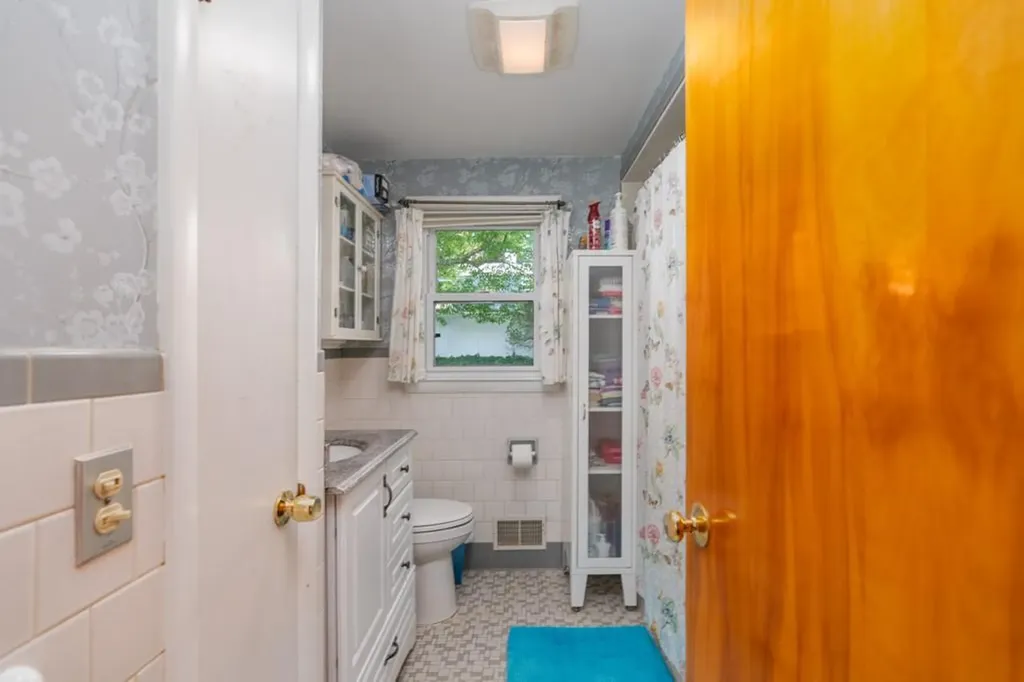8 Scenic View Drive Smithfield RI 02917