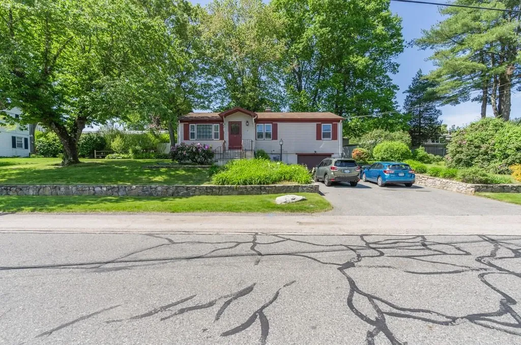 8 Scenic View Drive Smithfield RI 02917