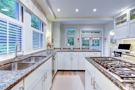 82 Keene Street Providence RI 02906