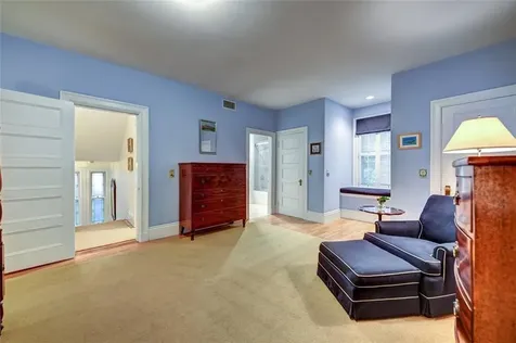 82 Keene Street Providence RI 02906