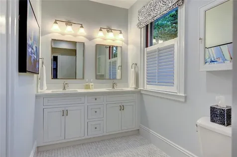 82 Keene Street Providence RI 02906