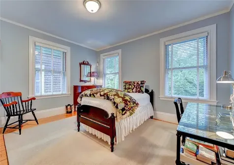 82 Keene Street Providence RI 02906