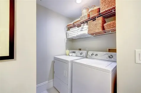 82 Keene Street Providence RI 02906