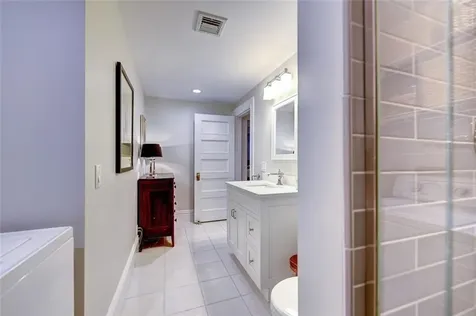 82 Keene Street Providence RI 02906