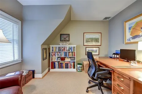 82 Keene Street Providence RI 02906