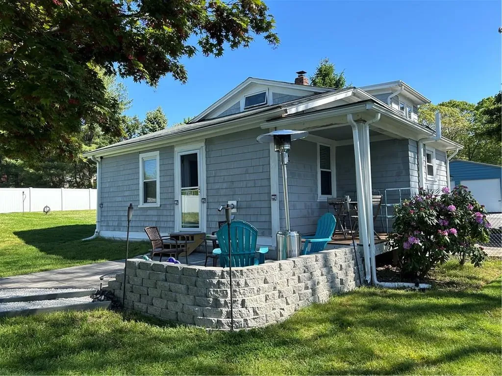 268 Olney Arnold Road Cranston RI 02921