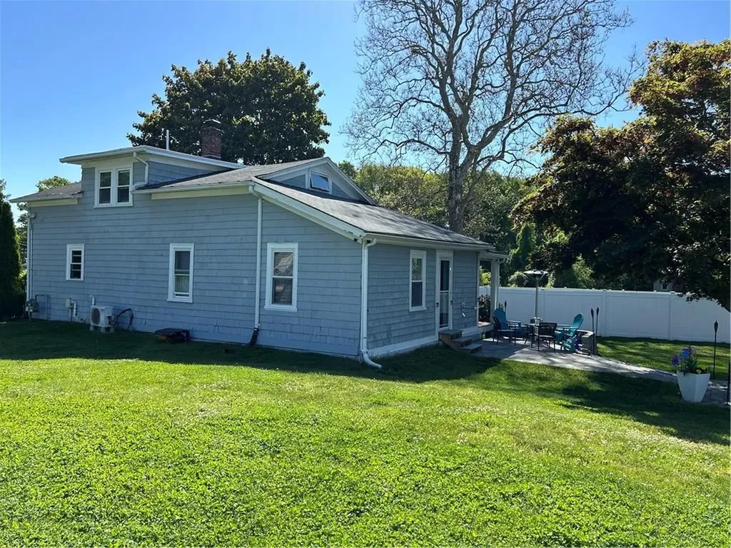 268 Olney Arnold Road Cranston RI 02921