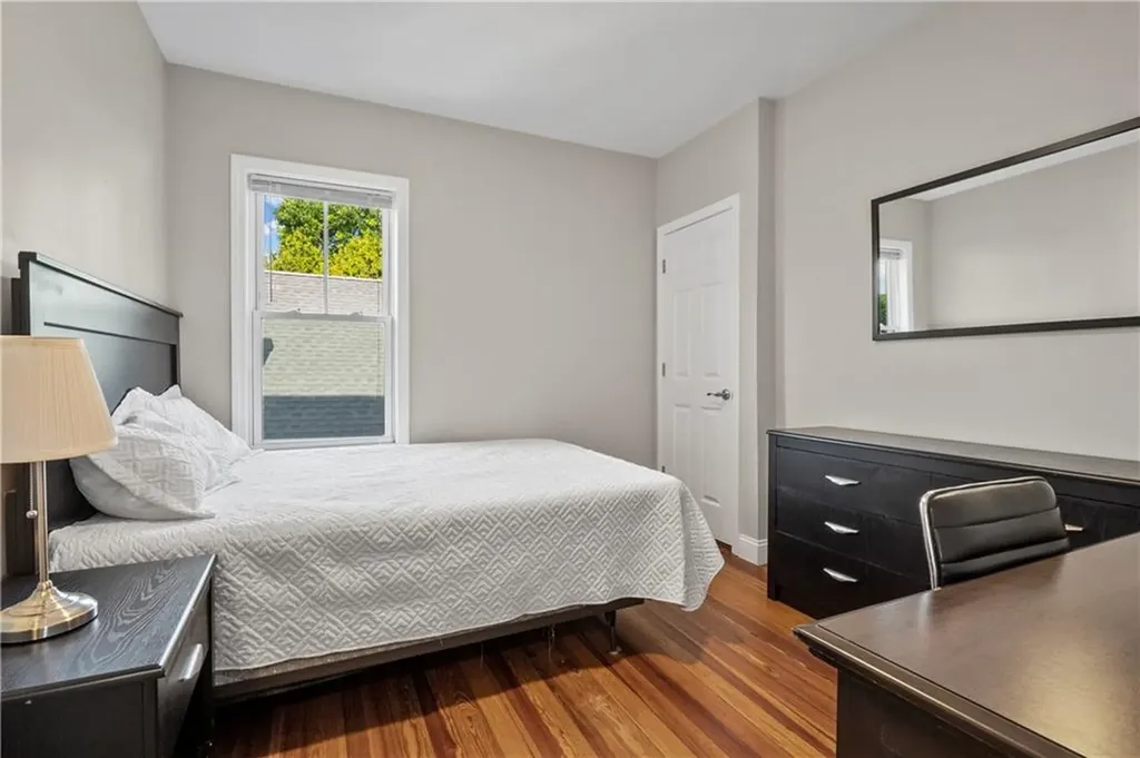 71 Olney Street Providence RI 02906