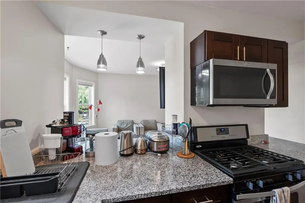 71 Olney Street Providence RI 02906