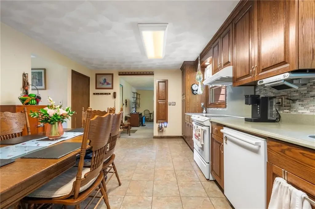 92 Roberge Avenue Woonsocket RI 02895