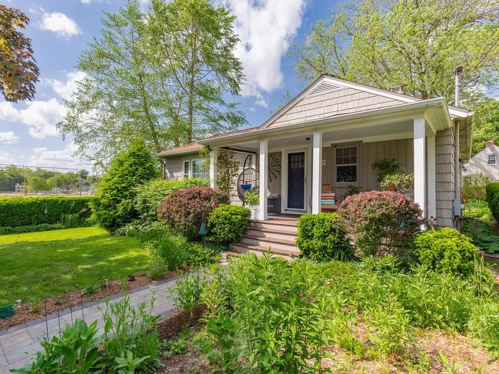 133 Tallman Avenue Cranston RI 02910