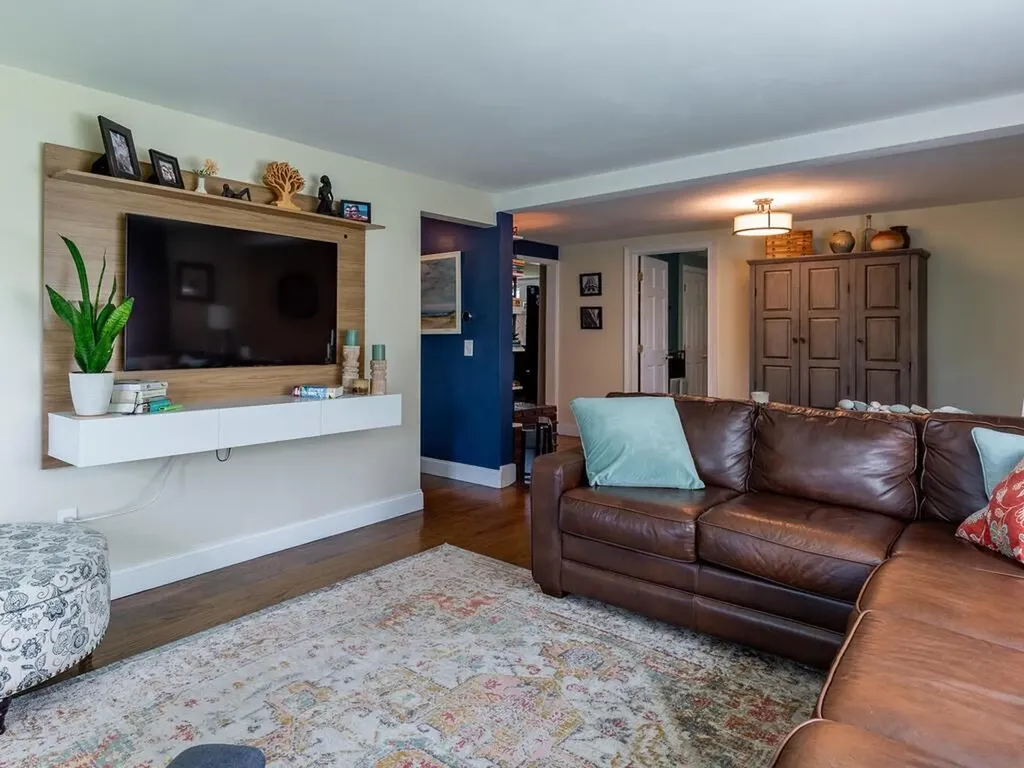 133 Tallman Avenue Cranston RI 02910
